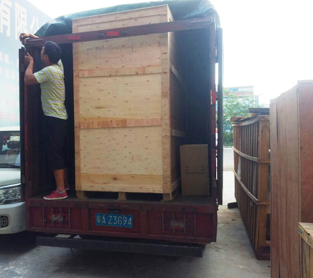 wooden crate for ROPP CAPPING machines.jpg