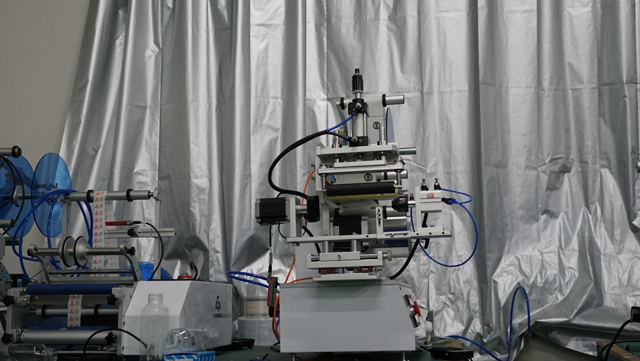 labeling machine in factory (2).JPG