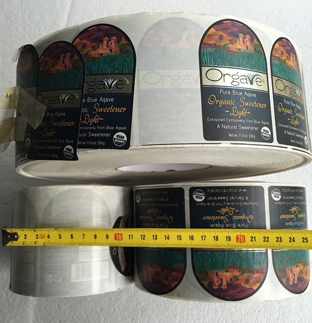 FLAT BOttles labeling machine rolls of labels (4).jpg